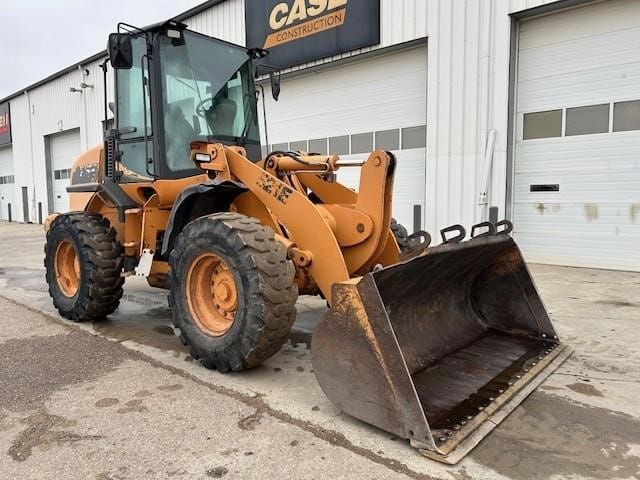 2009 CASE 521E