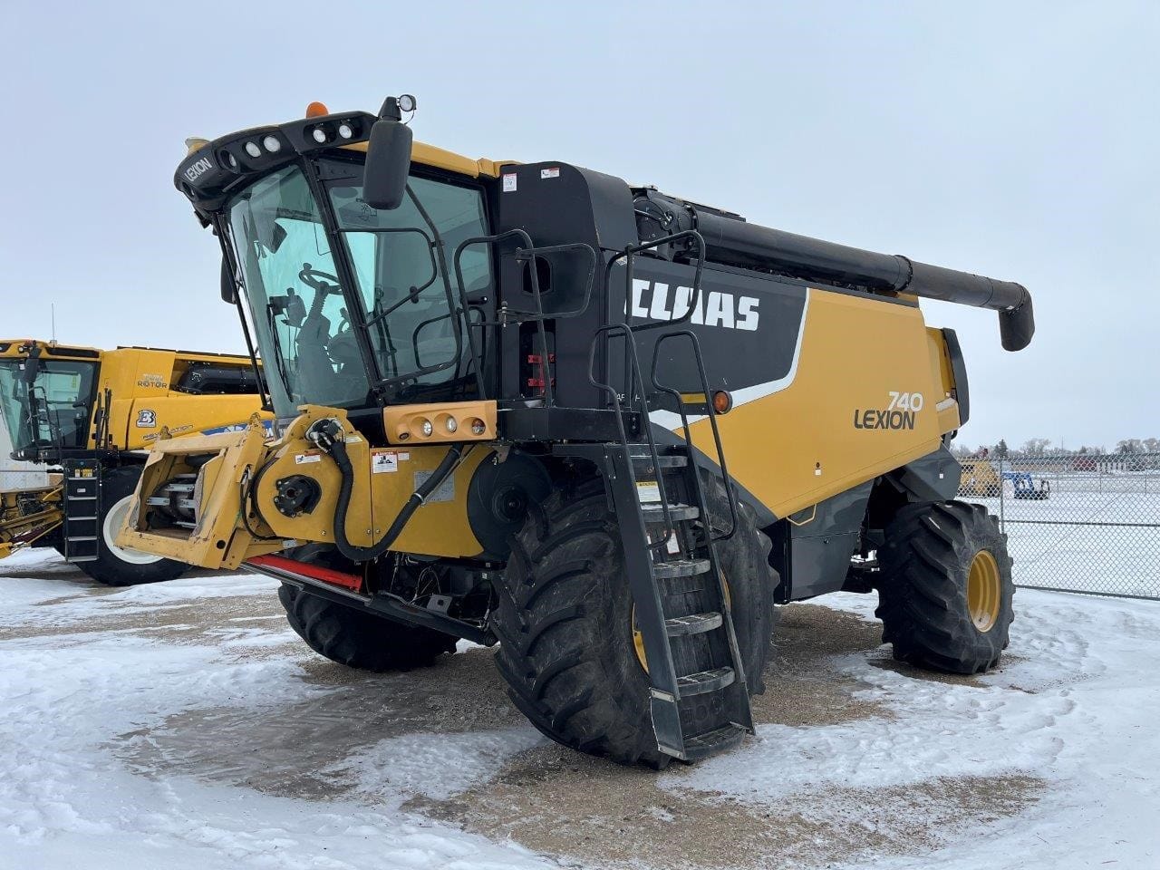 2012 CLAAS LEXION 740