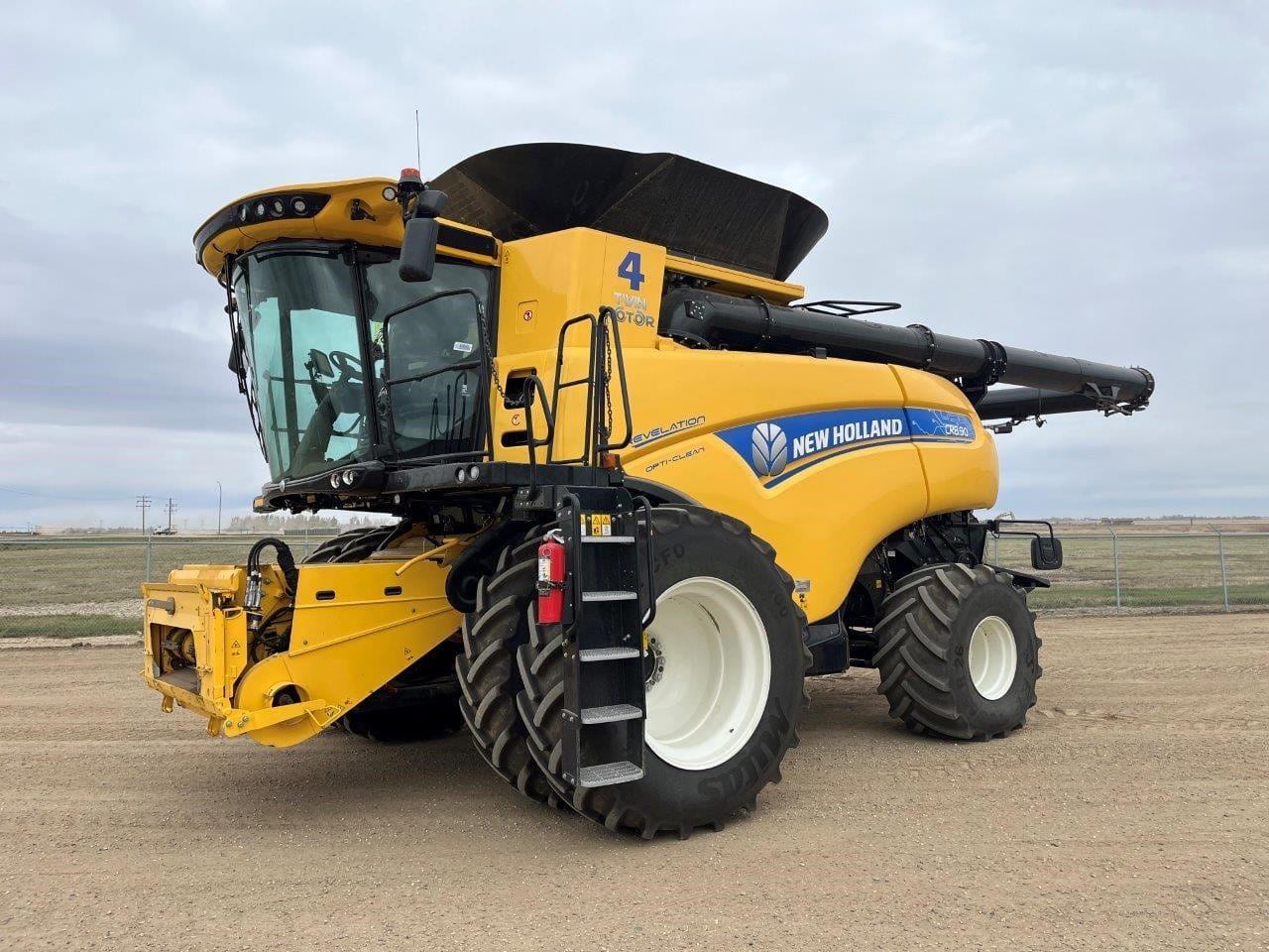 2021 NEW HOLLAND CR8.90
