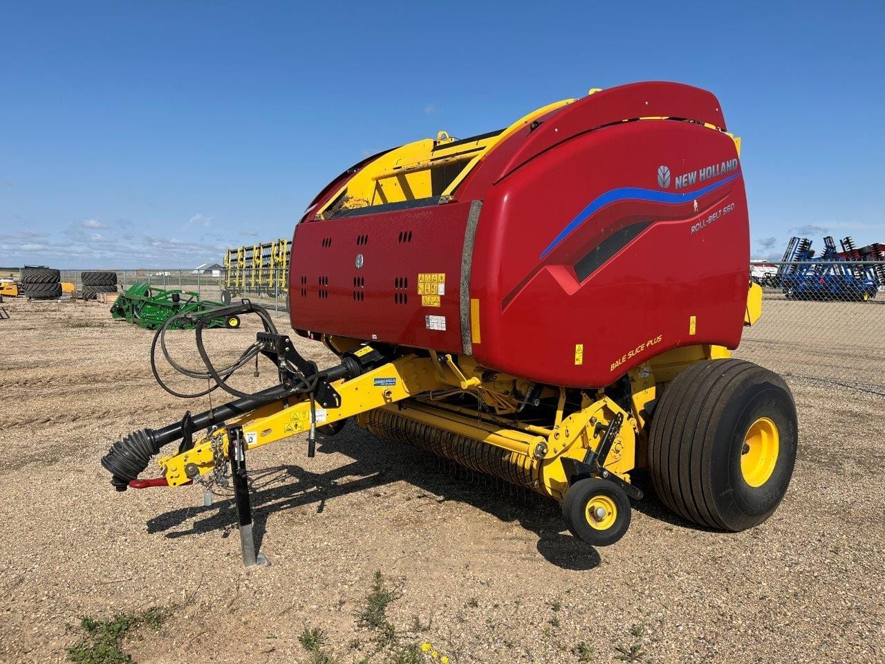 2022 NEW HOLLAND ROLL-BELT 560