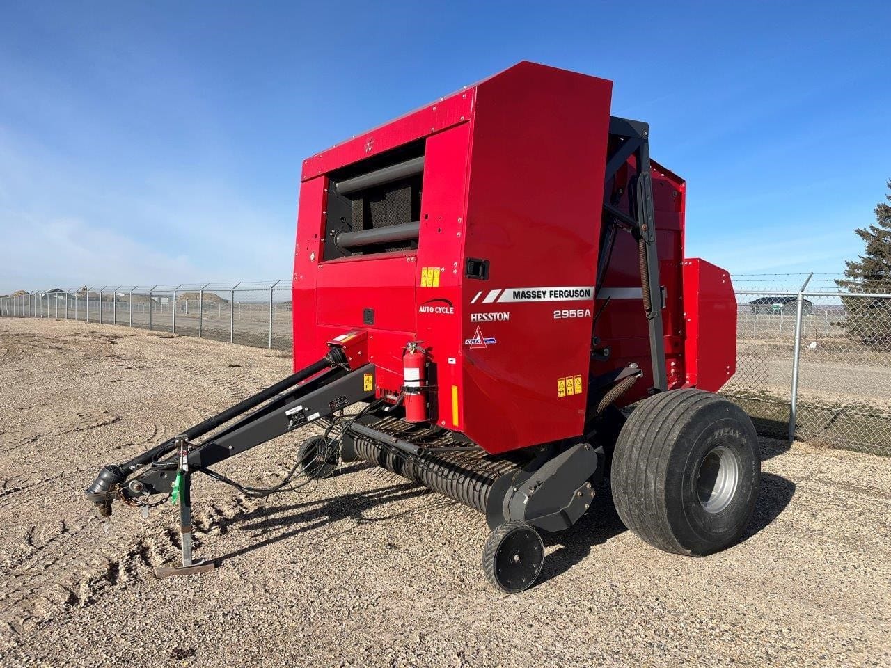 2019 MASSEY FERGUSON 2956A
