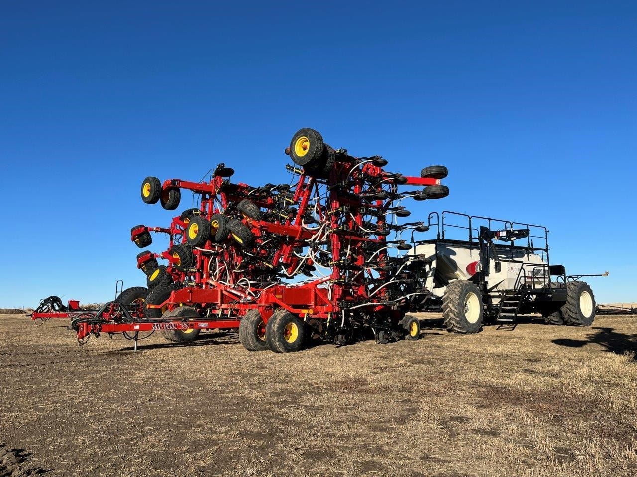 2015 BOURGAULT 3320-66