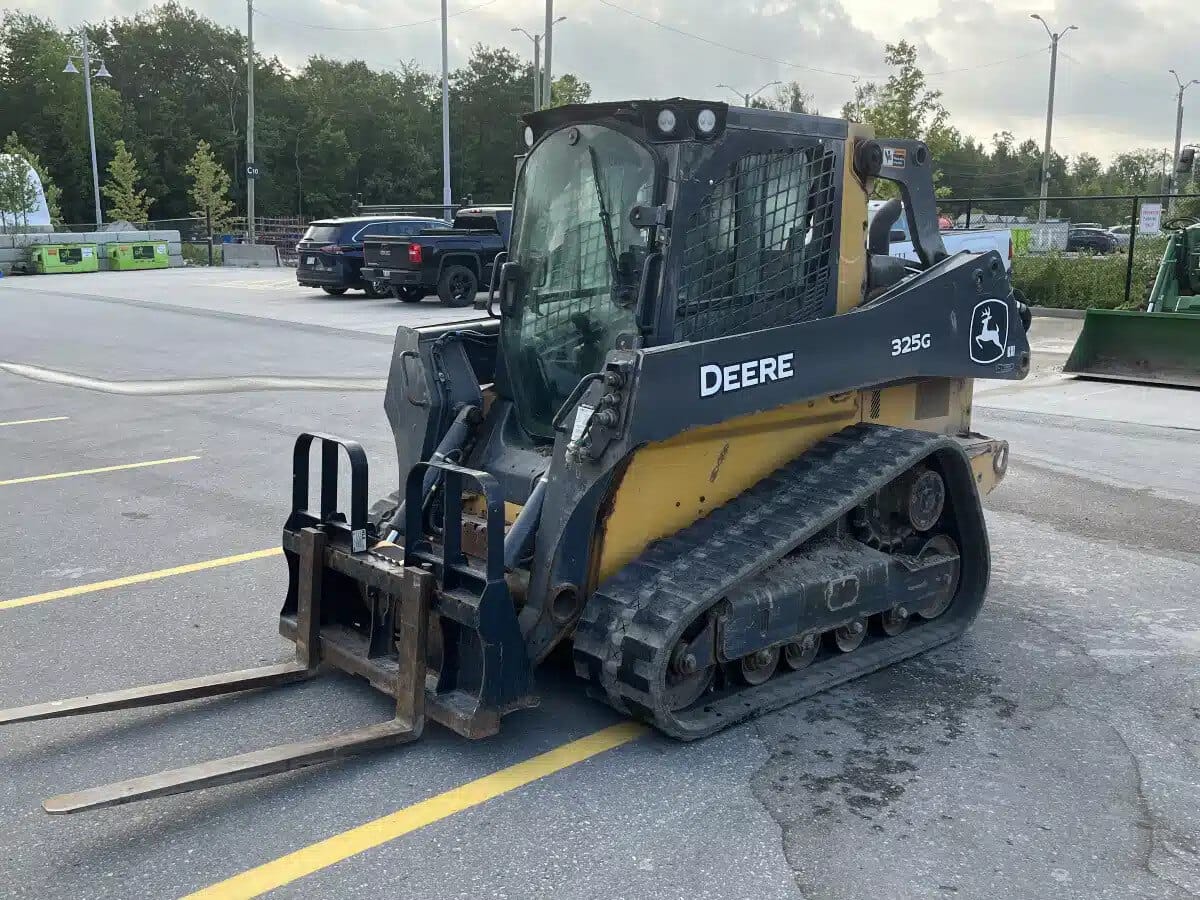 DEERE 325G