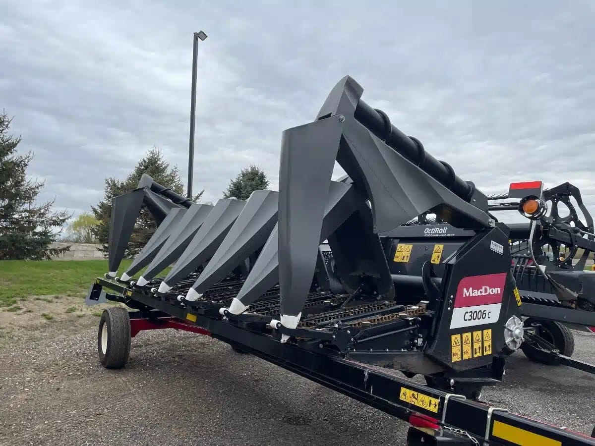 2022 MacDon Industries Ltd. C3006C