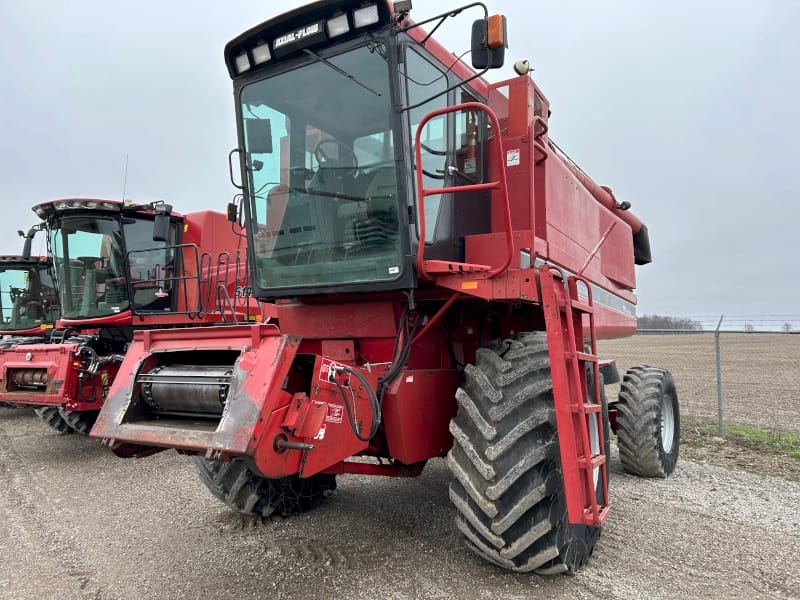 1992 CASE IH 1660 AXIAL FLOW COMBINE