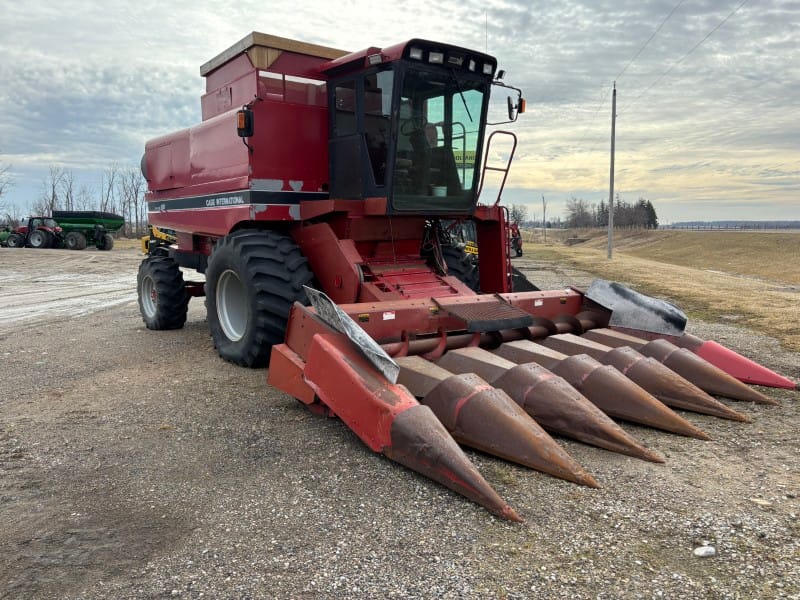 1989 CASE IH 1660 COMBINE PACKAGE WITH TWO HEADS AND CART
