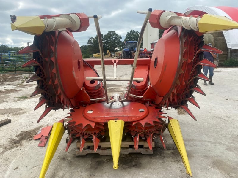KEMPER M4500 6 ROW CORN HEAD FOR FORAGE HARVESTER