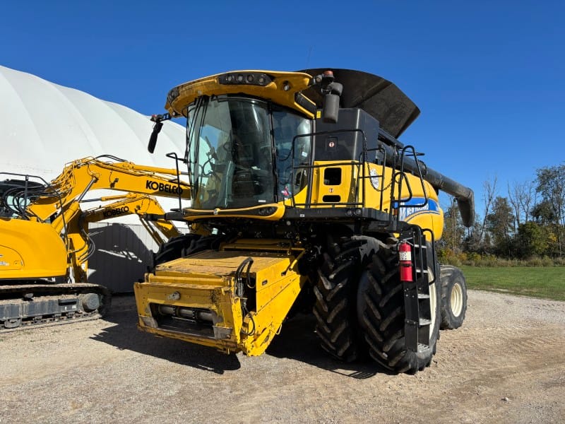 2016 NEW HOLLAND CR8.90 COMBINE