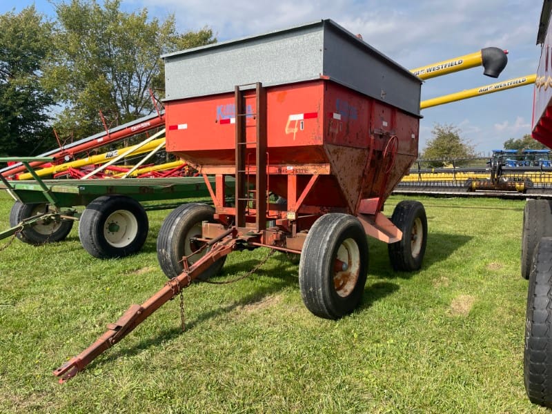 KILLBROS 350 GRAVITY BOX WAGON