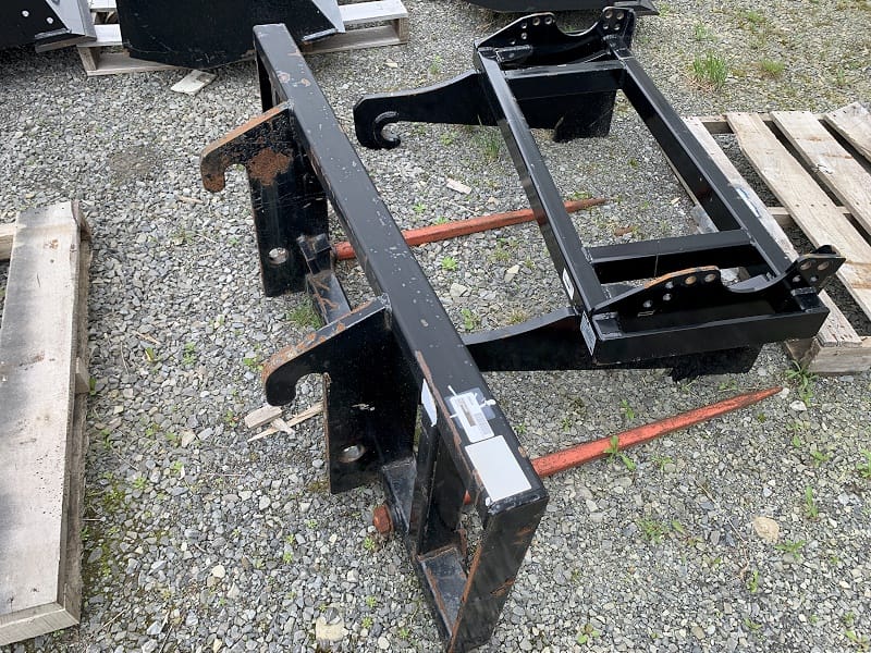 2015 HORST DOUBLE PRONG BALE SPEAR