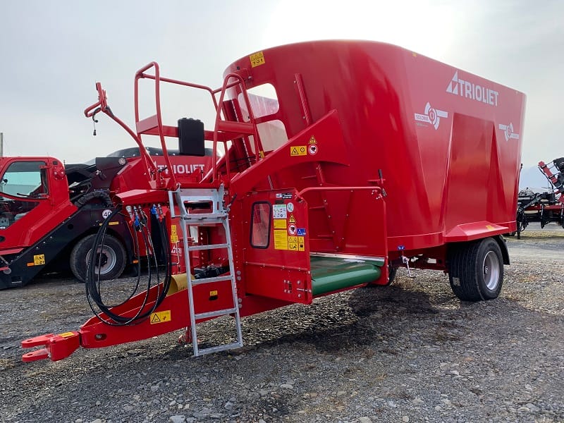 2023 TRIOLIET SOLOMIX 2 2000 VLH-B TMR FEED MIXER ***DEMONSTRATOR PRICING***