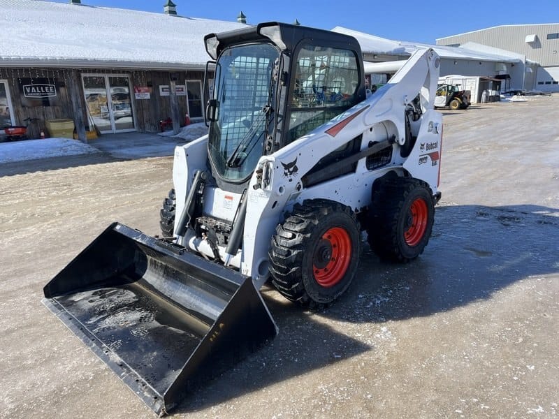 2022 Bobcat S740 Skid Steer