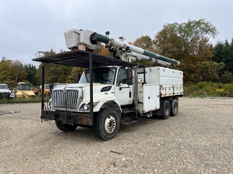2011 International 7400 Forestry Bucket Truck