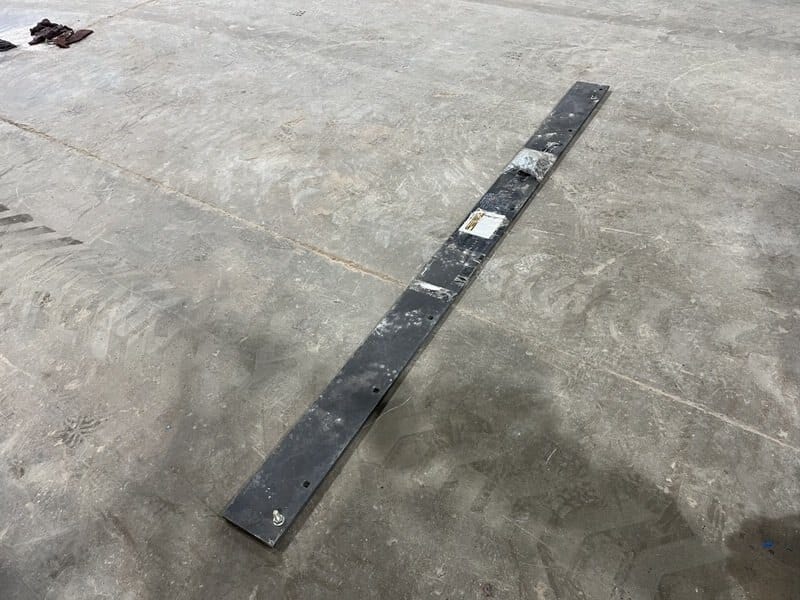 BRAND NEW BOSS 8 Foot Cutting Edge Straight Blade