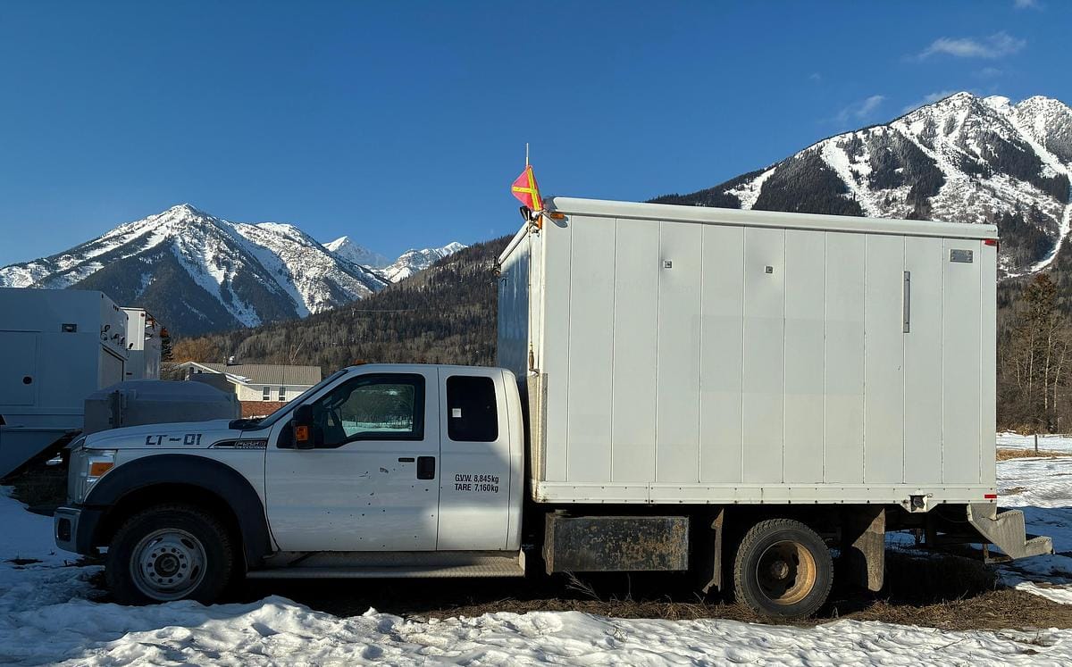2015 Ford F-550 Extended Cab Lube Service Truck