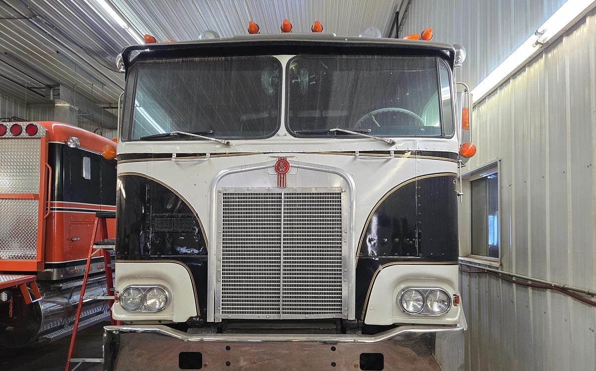 1980 Kenworth K100 Sleeper Truck Tractor