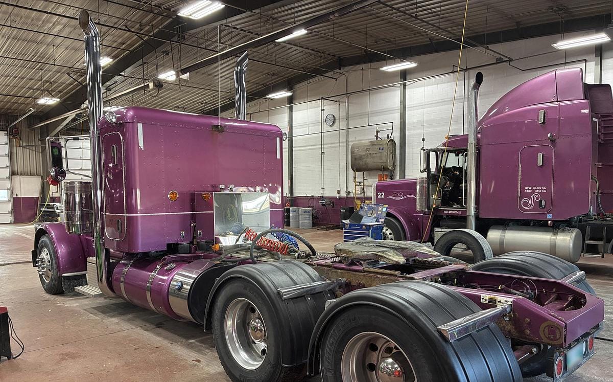 2020 Peterbilt 389 Sleeper Truck Tractor