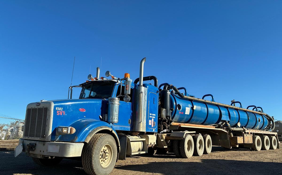 2007 Peterbilt 378 Semi Vacuum Truck and Trailer