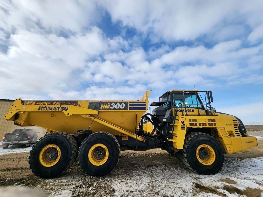 2017 Komatsu HM300-5