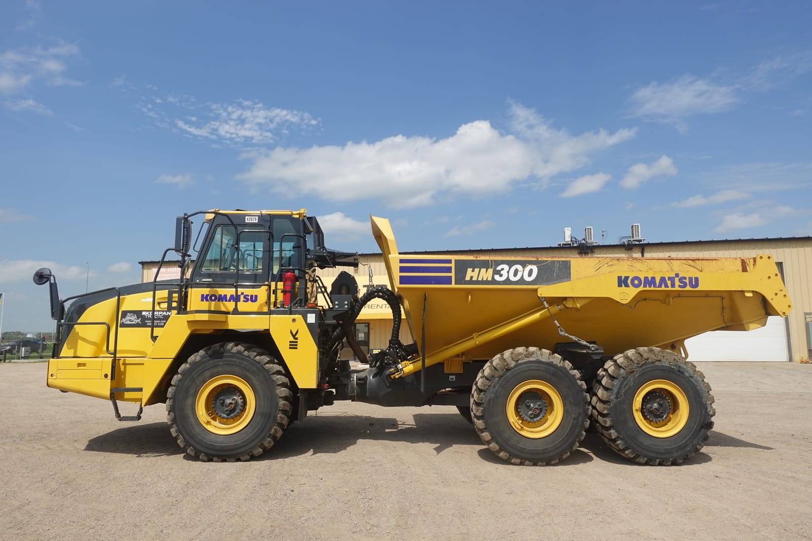 2022 Komatsu HM300-5