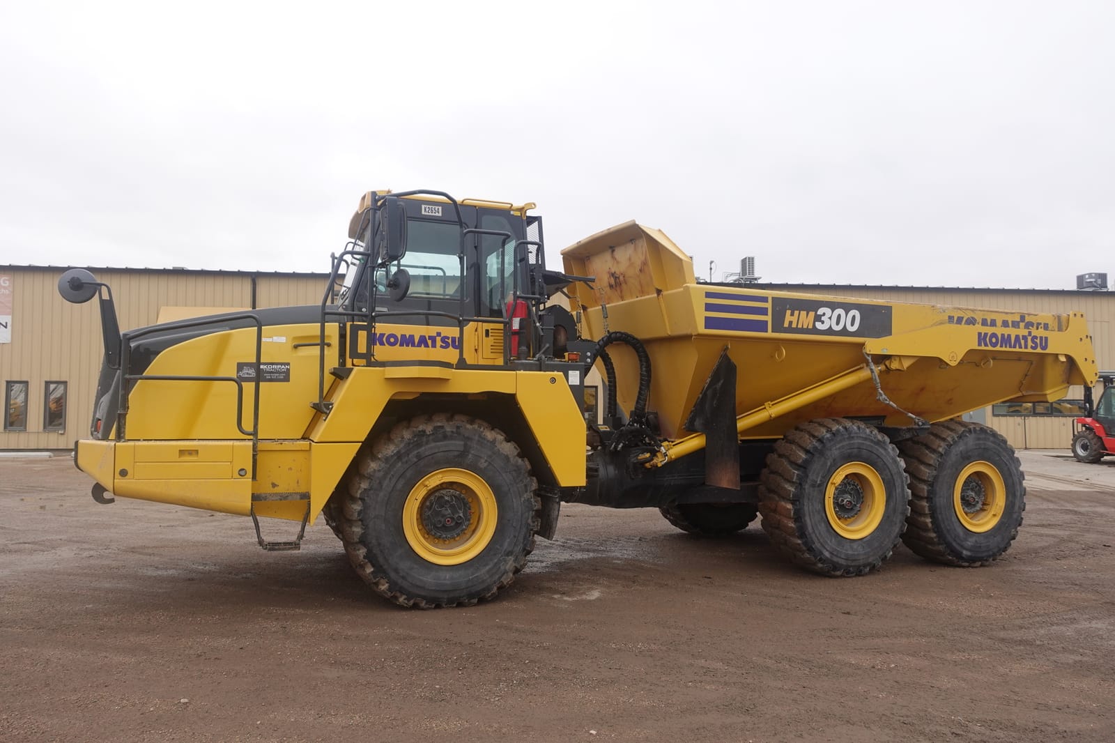 2022 Komatsu HM300-5