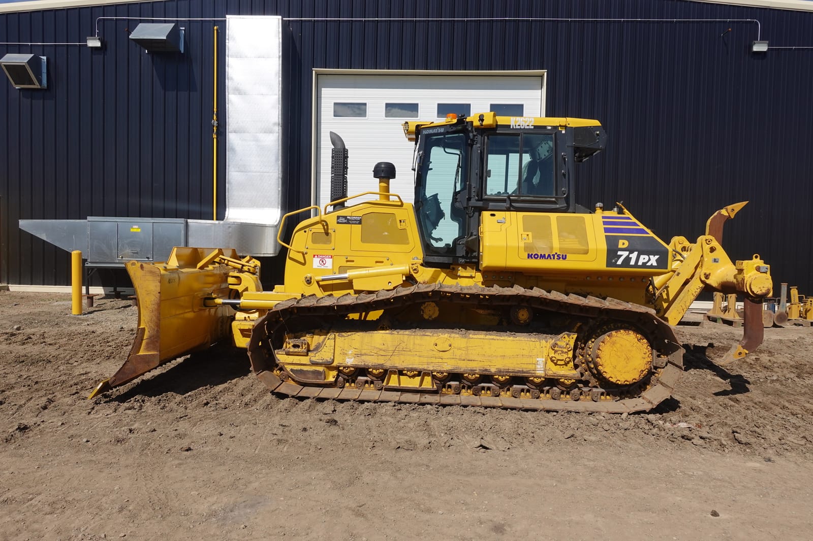 2022 Komatsu D71PX-24