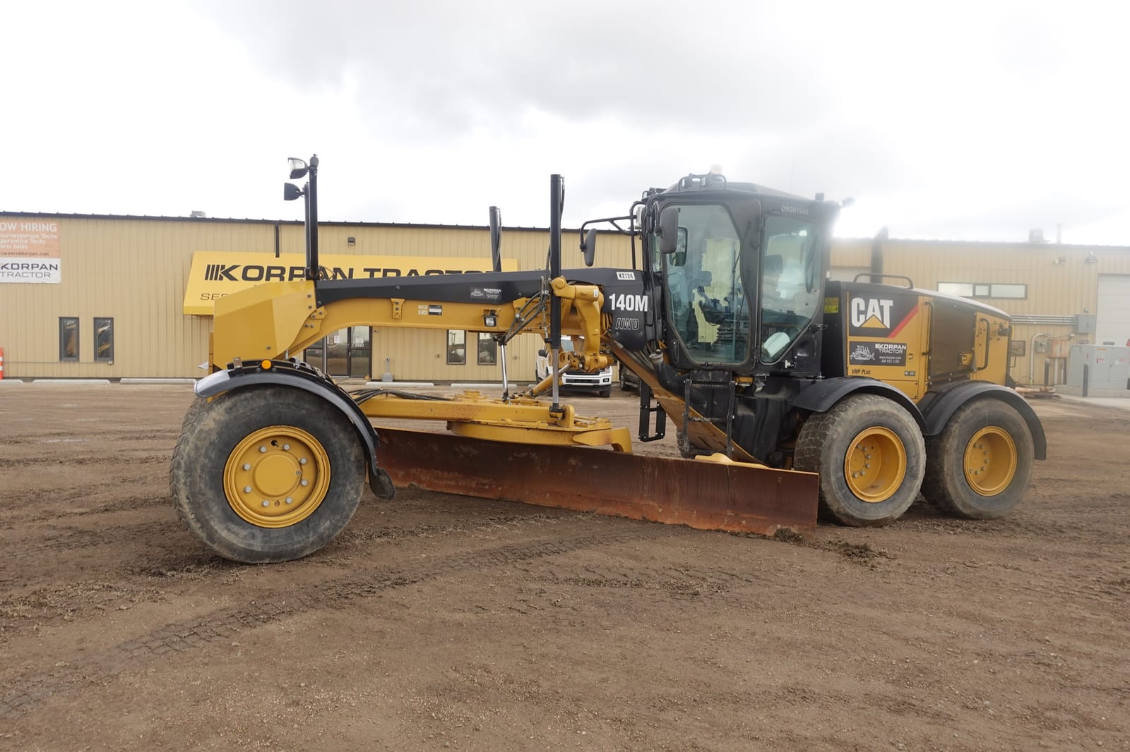 2017 Caterpillar 140M AWD