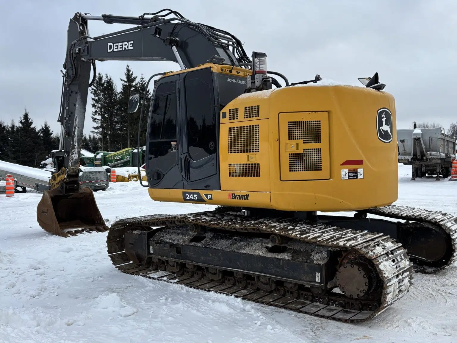 2023 John Deere 245P