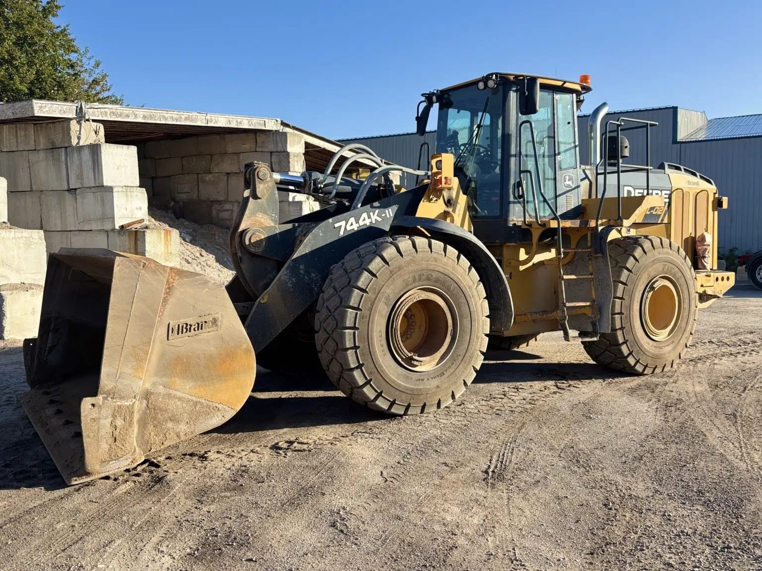 2017 John Deere 744K-11