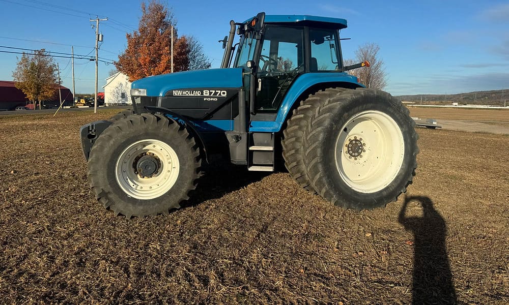 New Holland 8770