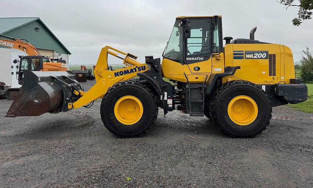 Komatsu WA200-8