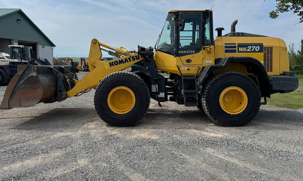 Komatsu WA270-8