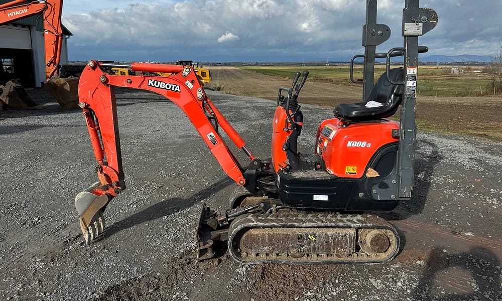 Kubota K008-3
