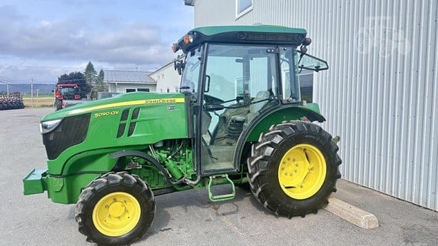 2019 JOHN DEERE 5090GV