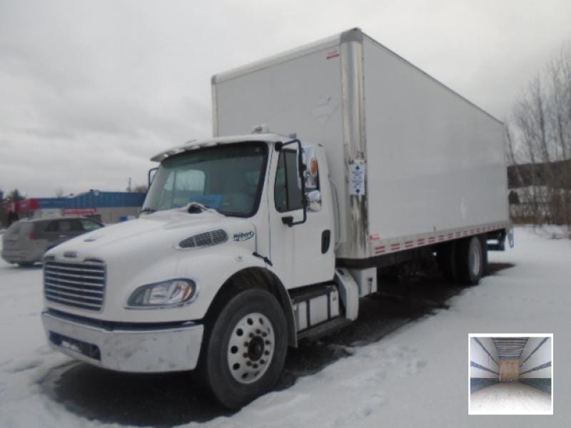 Freightliner M2 106 2021