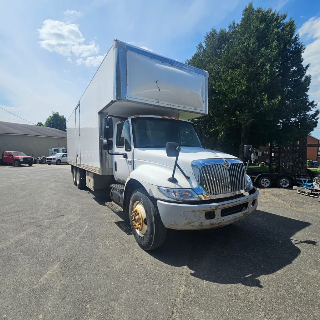 International 4400 2002