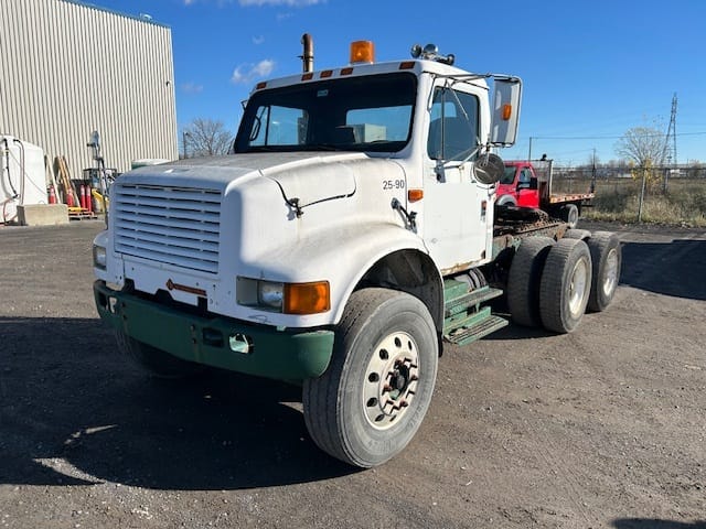 International 4900 1990