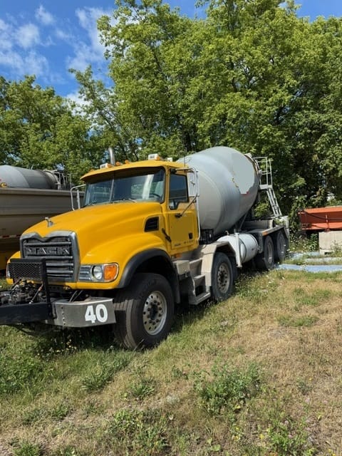 Mack CV 713 Granite 2005