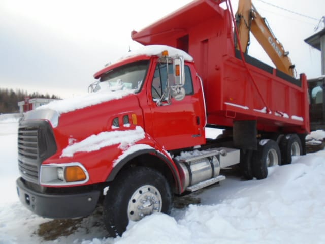 Sterling L9500 2004