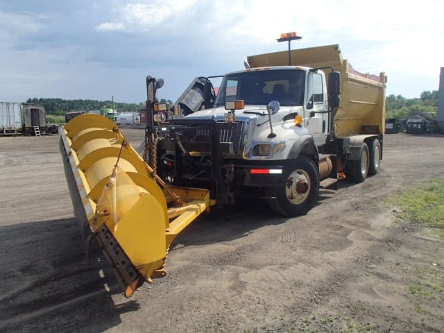 International 7400 2006