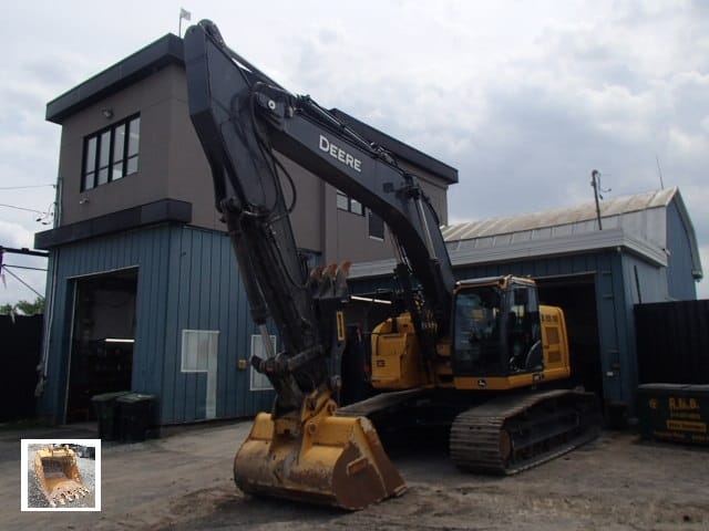 John Deere 345P-Tier 2024