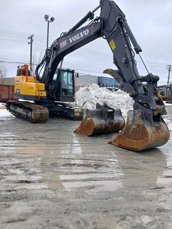 2023 VOLVO ECR235EL