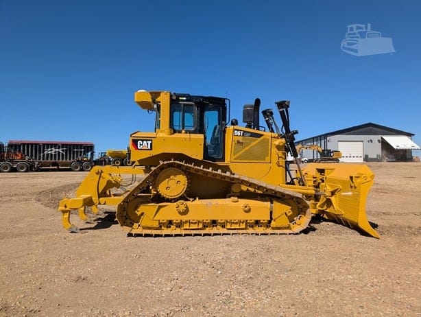 2017 CATERPILLAR D6T LGP
