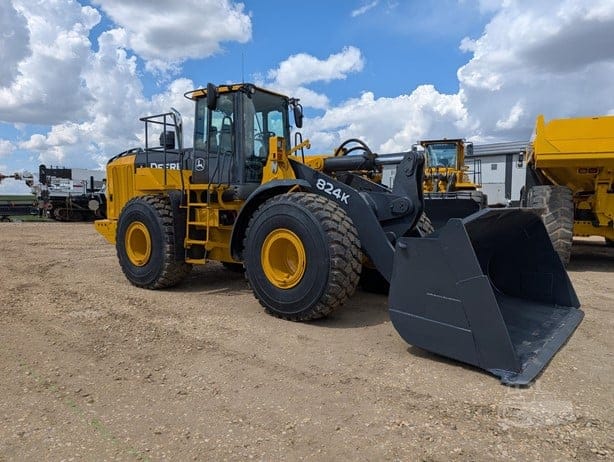 2009 DEERE 824K