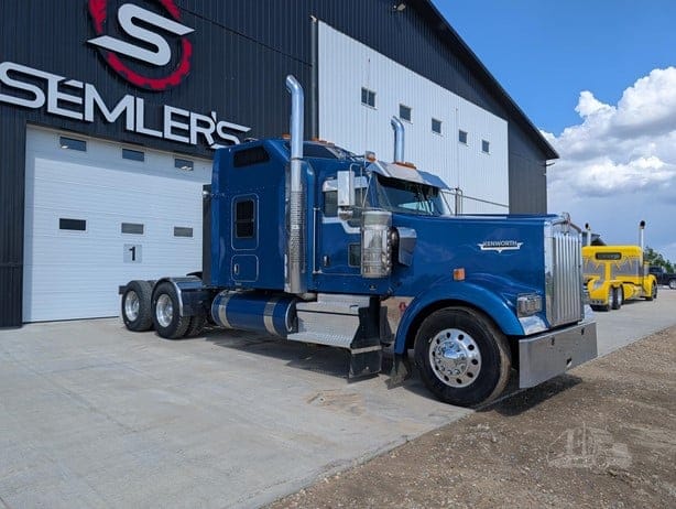 2019 KENWORTH W900L