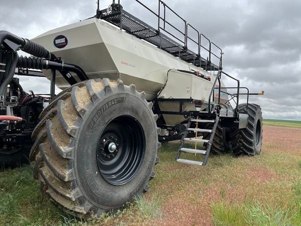2025 Bourgault 3335-76
