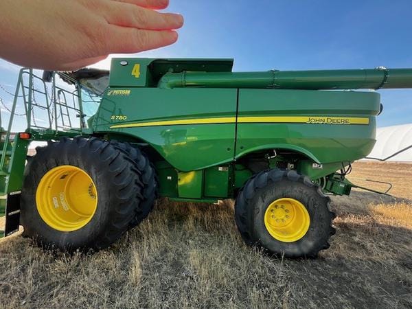 2024 John Deere S780