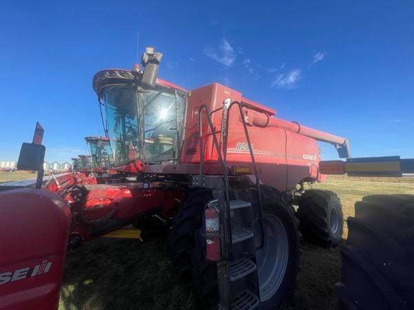 2025 Case IH 8260