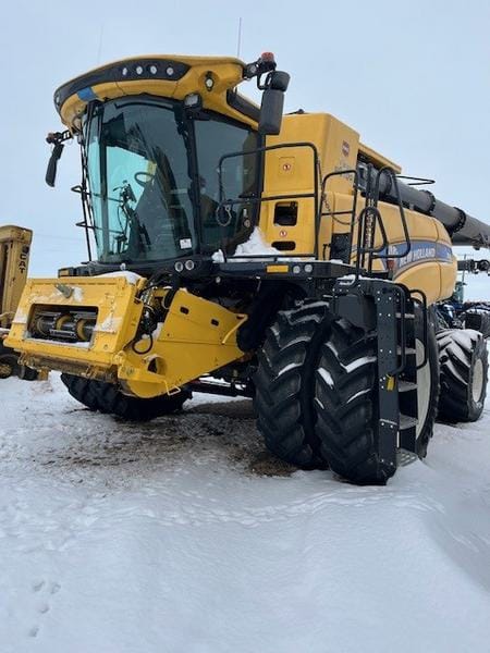 2022 New Holland CR8.90