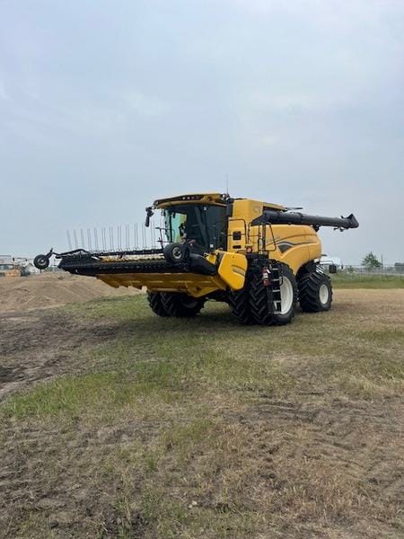 2024 New Holland CR8.90